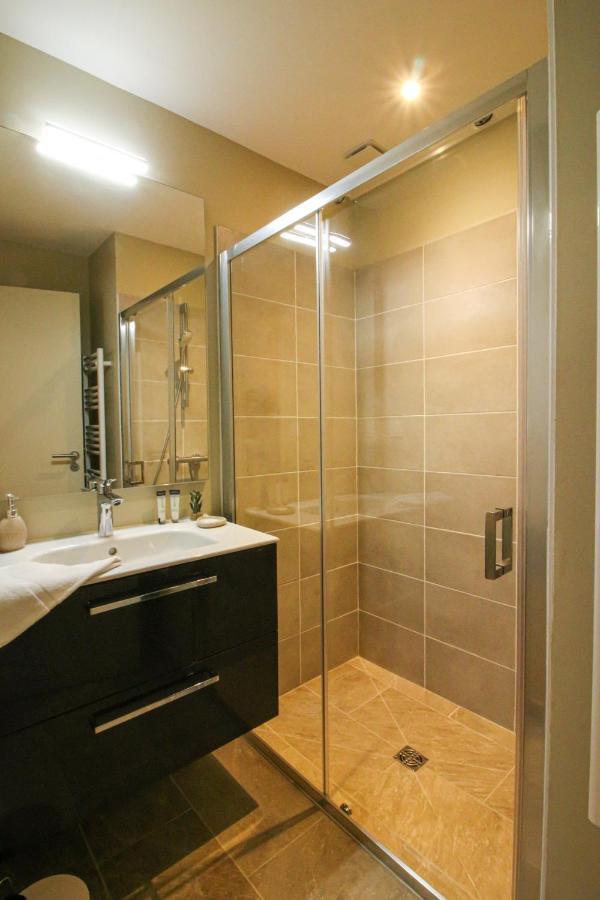 Bella, Jacuzzi Partage & Parking Avec Borne De Recharge Voiture Electrique Apartment Sarlat-la-Canéda Exterior foto