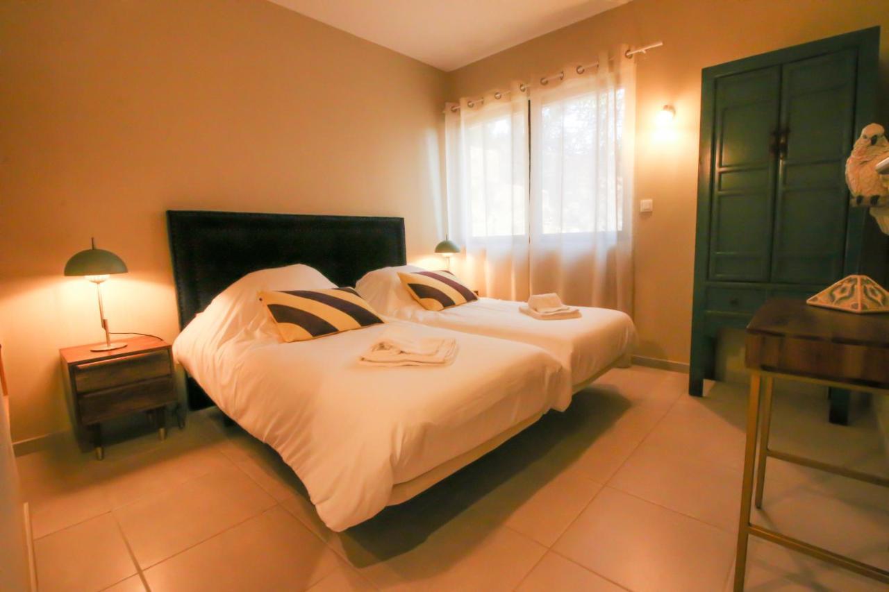 Bella, Jacuzzi Partage & Parking Avec Borne De Recharge Voiture Electrique Apartment Sarlat-la-Canéda Exterior foto