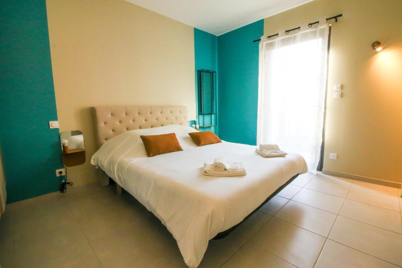 Bella, Jacuzzi Partage & Parking Avec Borne De Recharge Voiture Electrique Apartment Sarlat-la-Canéda Exterior foto
